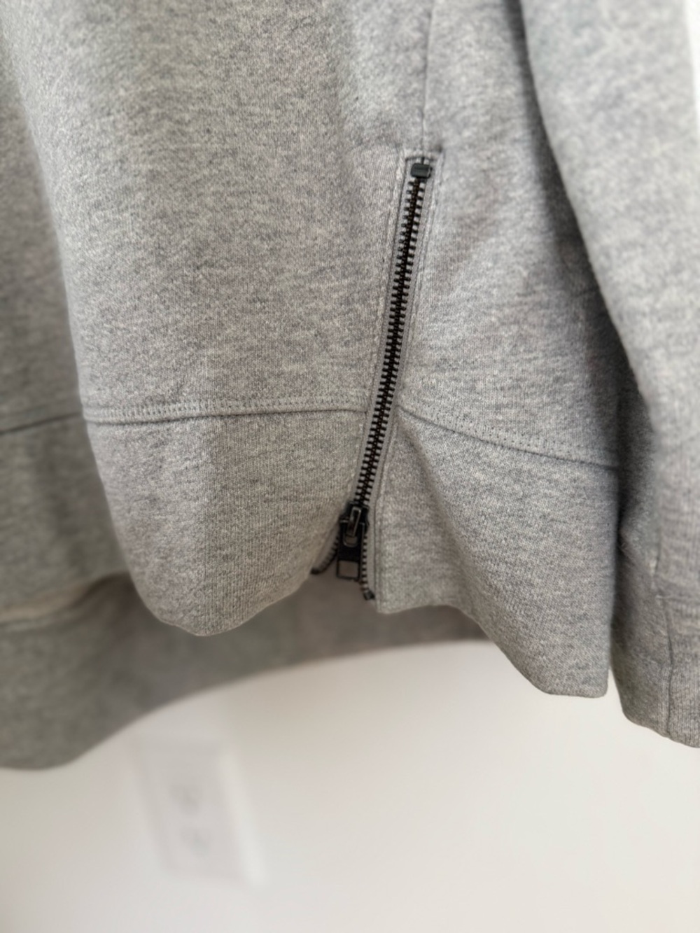 Athleta Cityscape Sweatshirt Grey Size S - Picture 3 of 4